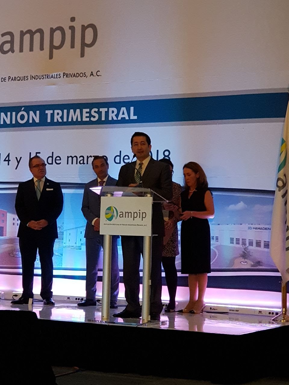 588af9cc-ae2b-450e-86c0-781d9b3a29ec-1